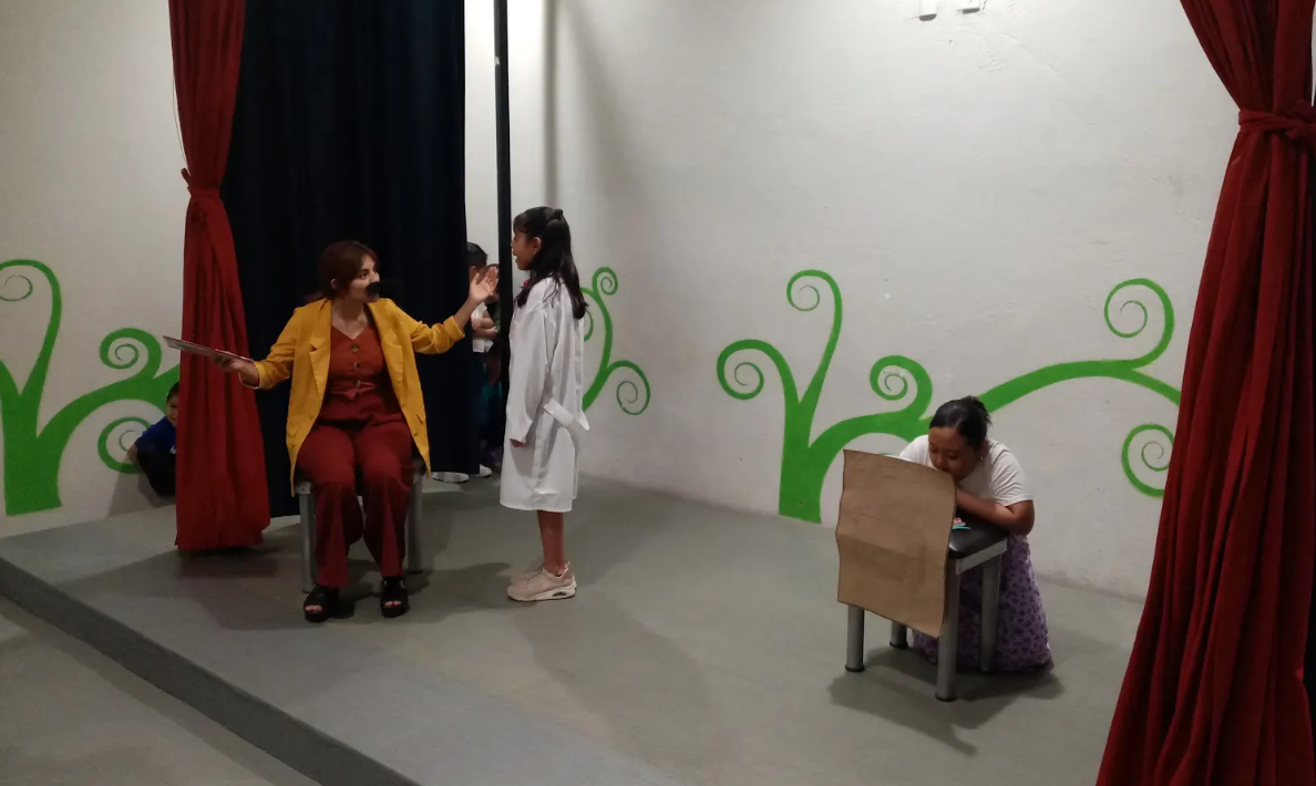 Actividad Cultural Comunitaria: Todos al escenario. Taller de teatro